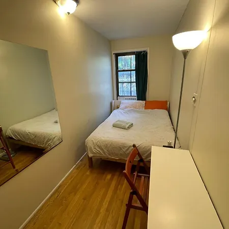 Affordable & Central Williamsburg Boutique Room